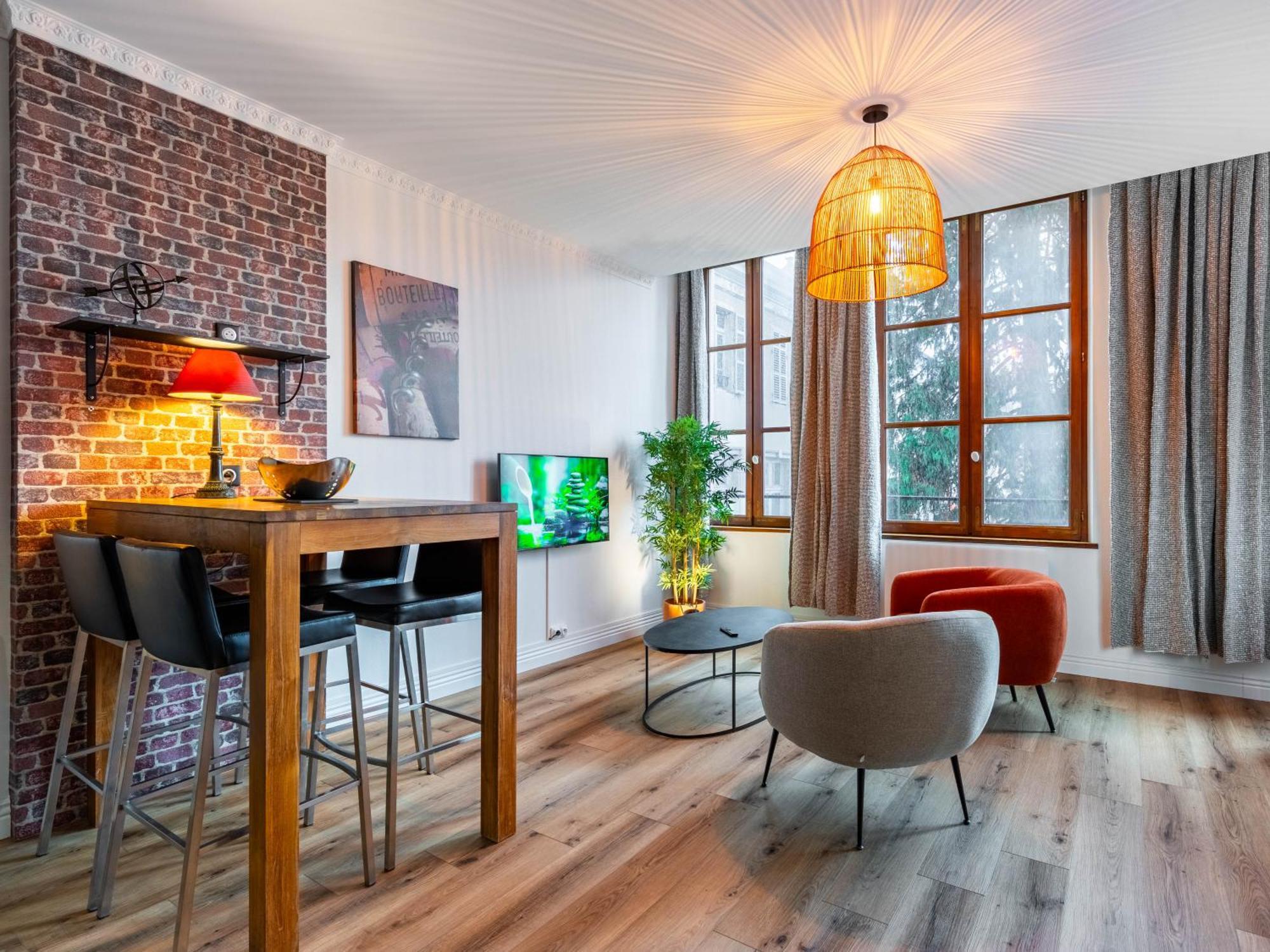 Le Relais Ducal - Appartements D'Hotes Vieille Ville Нанси Екстериор снимка